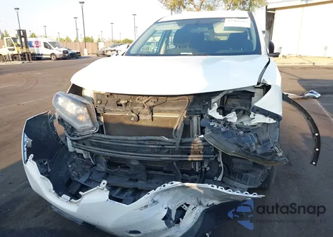 2015 Nissan Rogue S z USA, uszkodzony, nr VIN 5N1AT2MT0FC863346